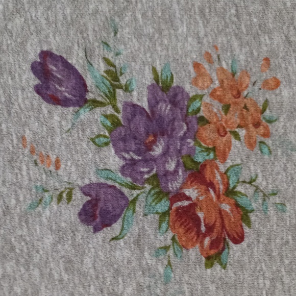 🌸Anthropologie🌸 - Gray Floral Open Front S/S Cardigan Sweater - Picture 4 of 14